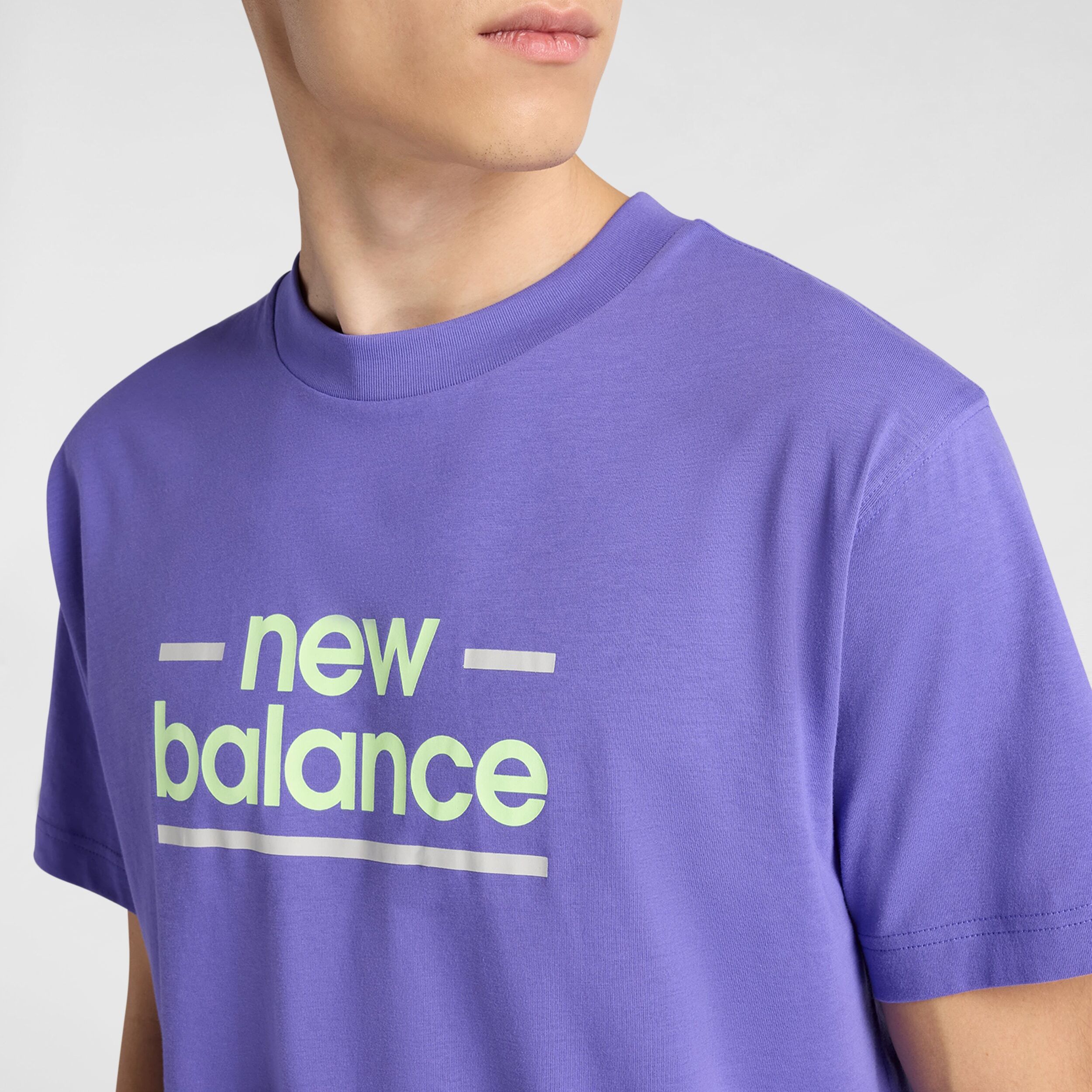 T-Shirt NEW BALANCE "MENS LIFESTYLE T-SHIRT", Herren, Gr. XXL, lila (electric lila), Obermaterial: 100% Baumwolle, Shirts T-Shirt, aus Baumwolle, für Erwachsene, in den Grössen S bis XXL electric lila XXL