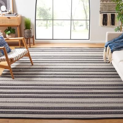 SAFAVIEH Handmade Montauk Iskra Farmhouse Stripe Rug