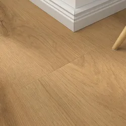 Klick-Vinyl Classic Oak Golden – inkl. Dämmung & Fußleisten