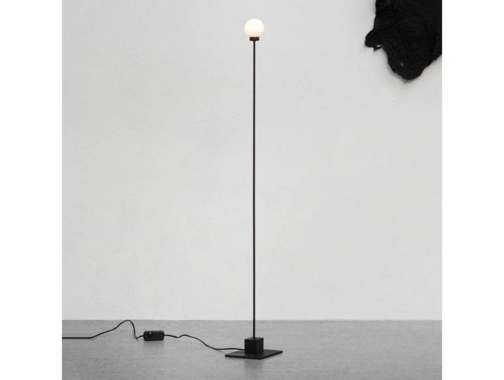 Northern Designer Stehlampe Snowball, dimmbar, schwarz, für Wohn- / Esszimmer, Metall, Design