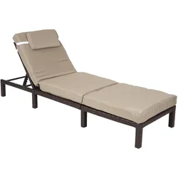 Décoshop26 - Entspannende Sonnenliege für Garten und Terrasse aus braunem Polyrattan mit cremefarbenem Kissen 04_0004235