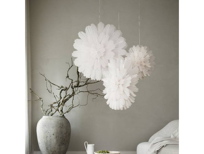 Snöblomma Papierstern, weiß, Ø68cm, Blumenform - Watt & Veke - Wohnzimmer - Design - Papier / Karton