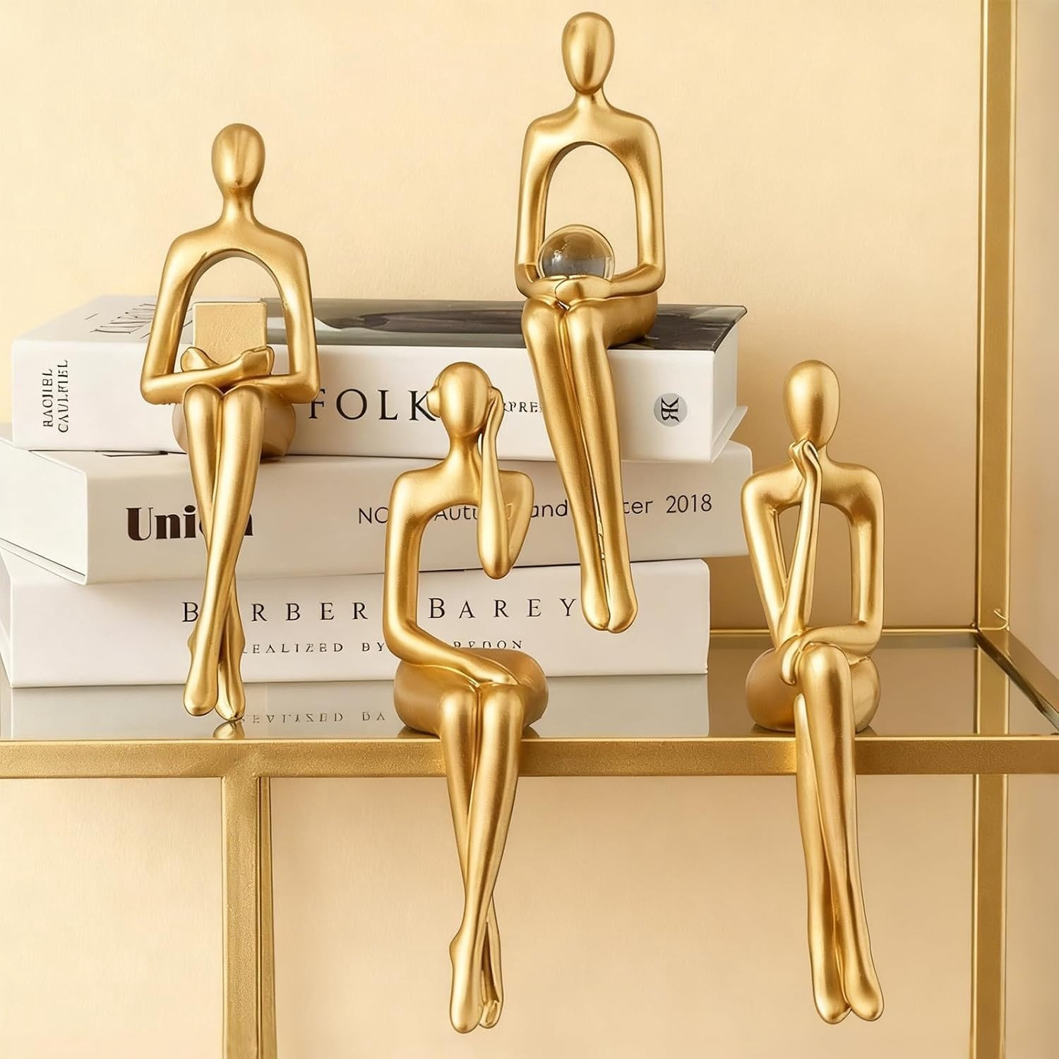 Set van 4 Denkbeeldige Sculpturen in Zwart en Goud voor Unieke Interieurdecoratie en Kunstwerken