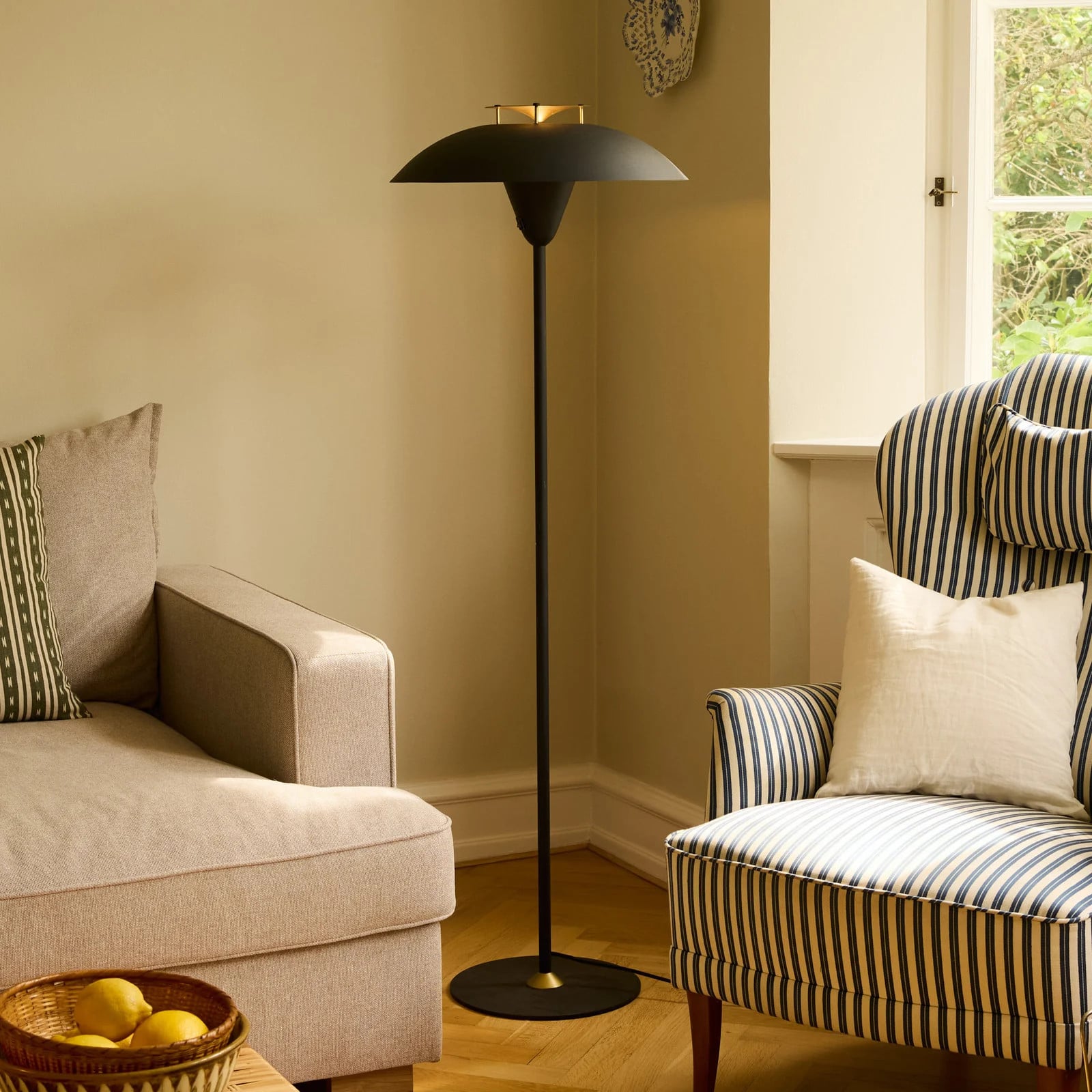Halo Design STEPP vloerlamp, zwart, metaal, Hoogte: 140 cm