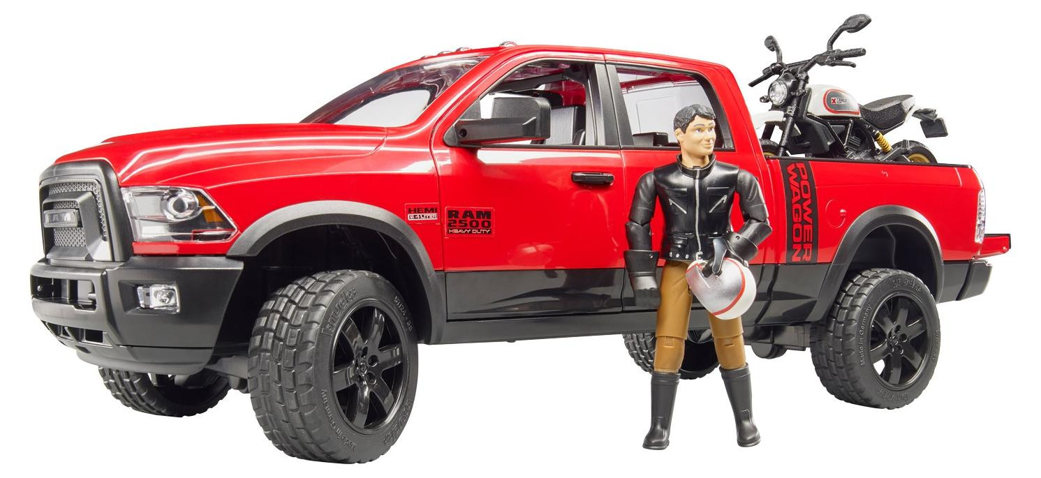 Bruder RAM 2500 Power Wagon met Ducati Desert Sled en bestuurder