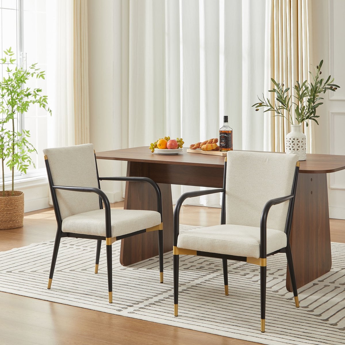 FloraGrace Eetkamerstoel met Armleuningen – Set van 2 – Scandinavische Stijl – Beige Stoffen Stoel