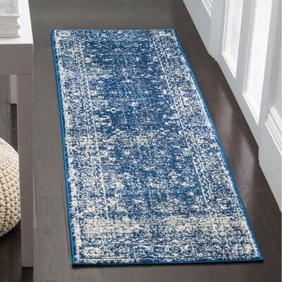 SAFAVIEH Evoke Adele Vintage Oriental Distressed Rug