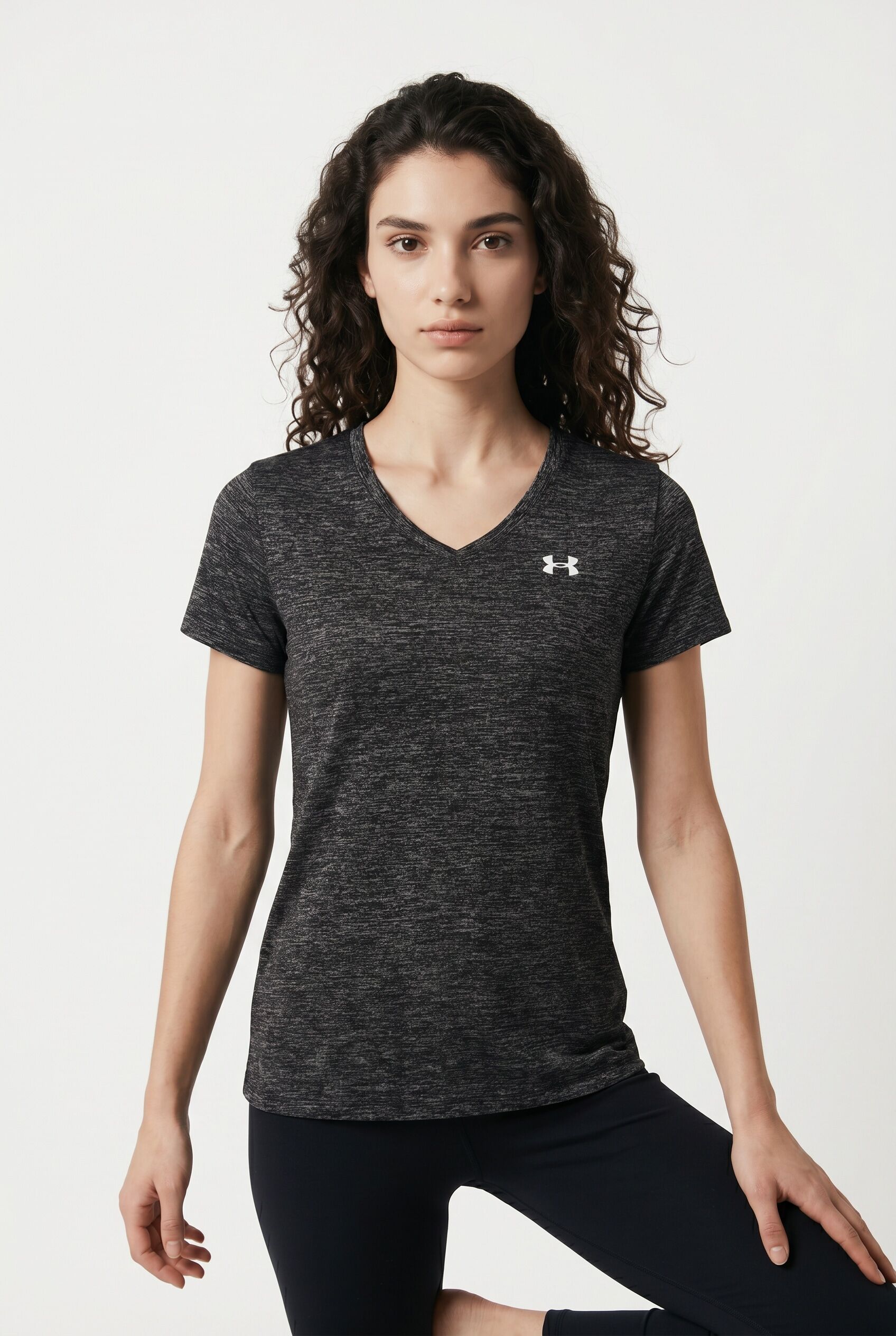 Trainingsshirt UNDER ARMOUR "TECH SSV- TWIST", Damen, Gr. M, schwarz, Obermaterial: 100% Polyester, normal, V-Ausschnitt, Shirts Trainingsshirt, mit V-Ausschnitt, Kurzarm-Design, schnell trocknend, atmungsaktiv schwarz M