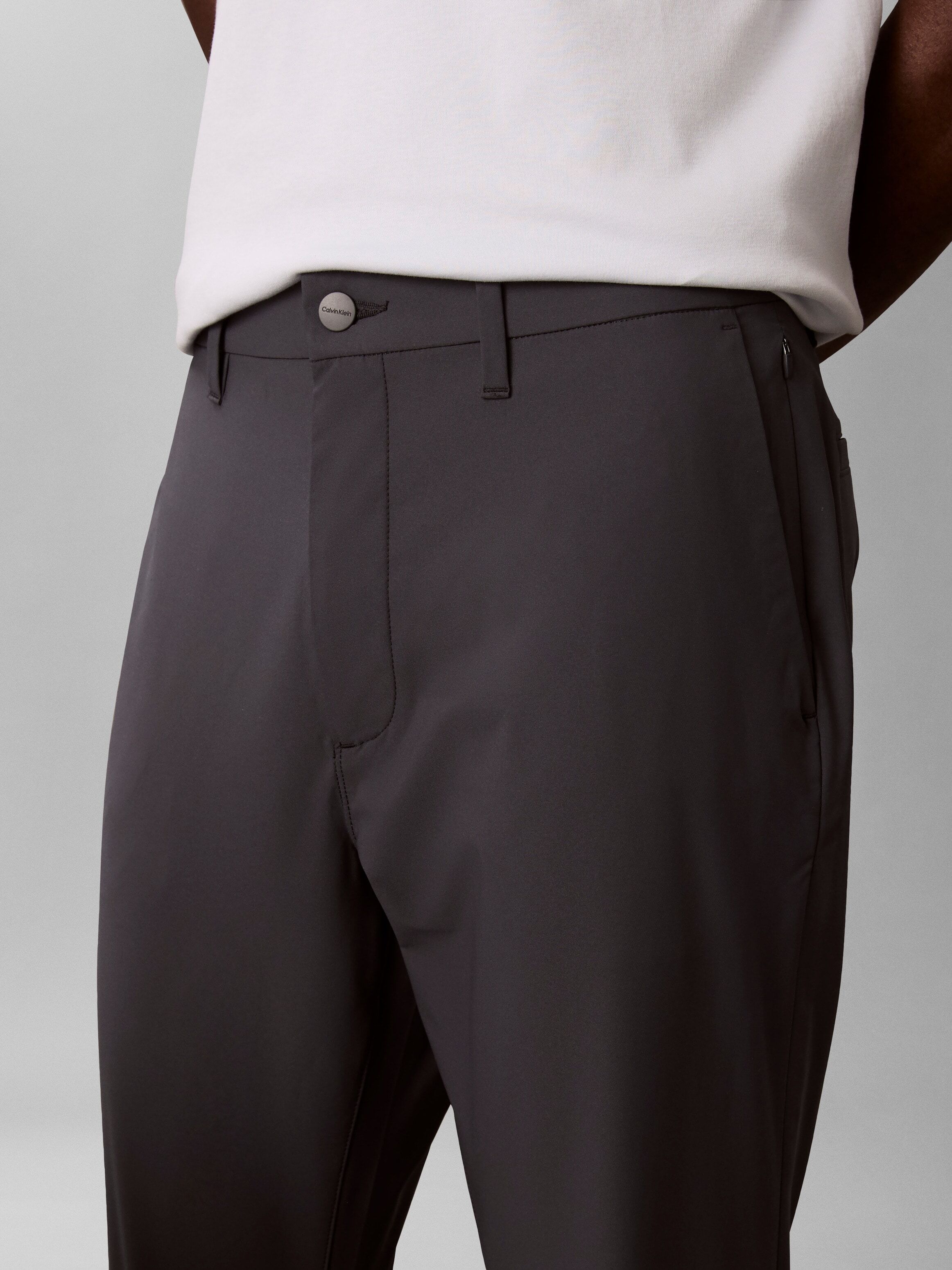 Stretch-Hose CALVIN KLEIN "SLIM TECH STRETCH TROUSER", Herren, Gr. 30, N-Gr, grau (india ink), Web, Obermaterial: 100% Polyester, unifarben, slim fit lang, Hosen Stretch-Hose, slim fit india ink 30, N-Gr