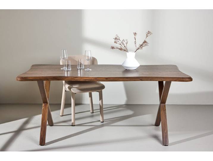 Esstisch Talani - vereint modernes Design mit einer warmen, eleganten Ausstrahlung - Walnuss - Luxusbetten24