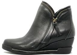 Women's Dana Bootie by Hälsa in Black (Size 9 M)