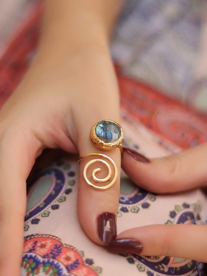 L'Atelier de Gaia Vergold. Ring mit Edelstein - onesize