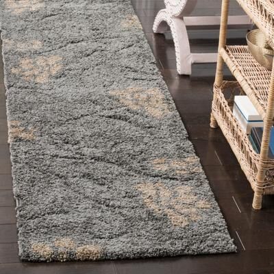 SAFAVIEH Florida Shag Nanny Floral Scroll 1.2-inch Thick Rug
