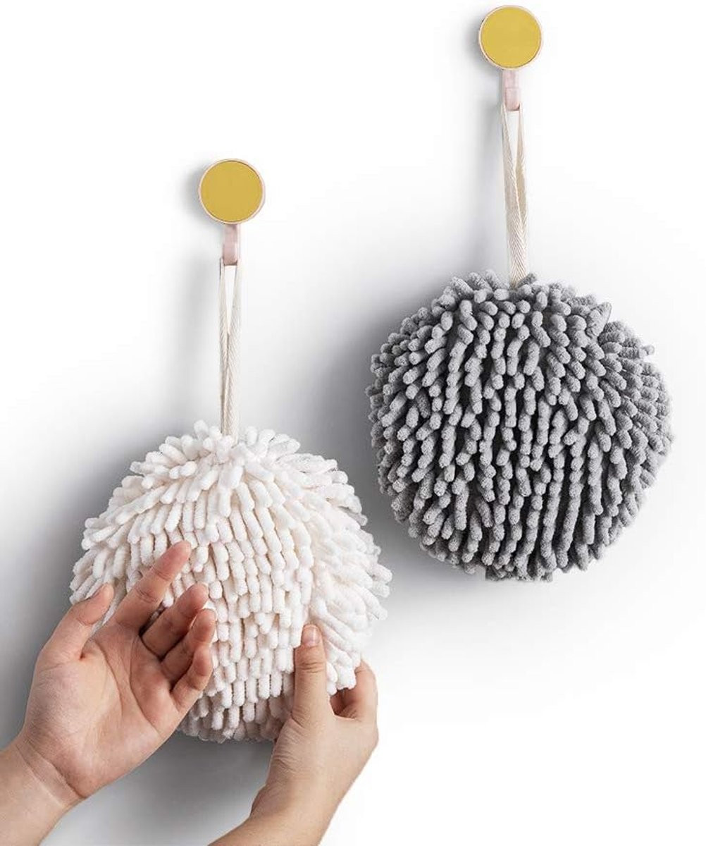 BOTC Fuzzy Ball Handdoeken - 2 stuks - Wit & Grijs