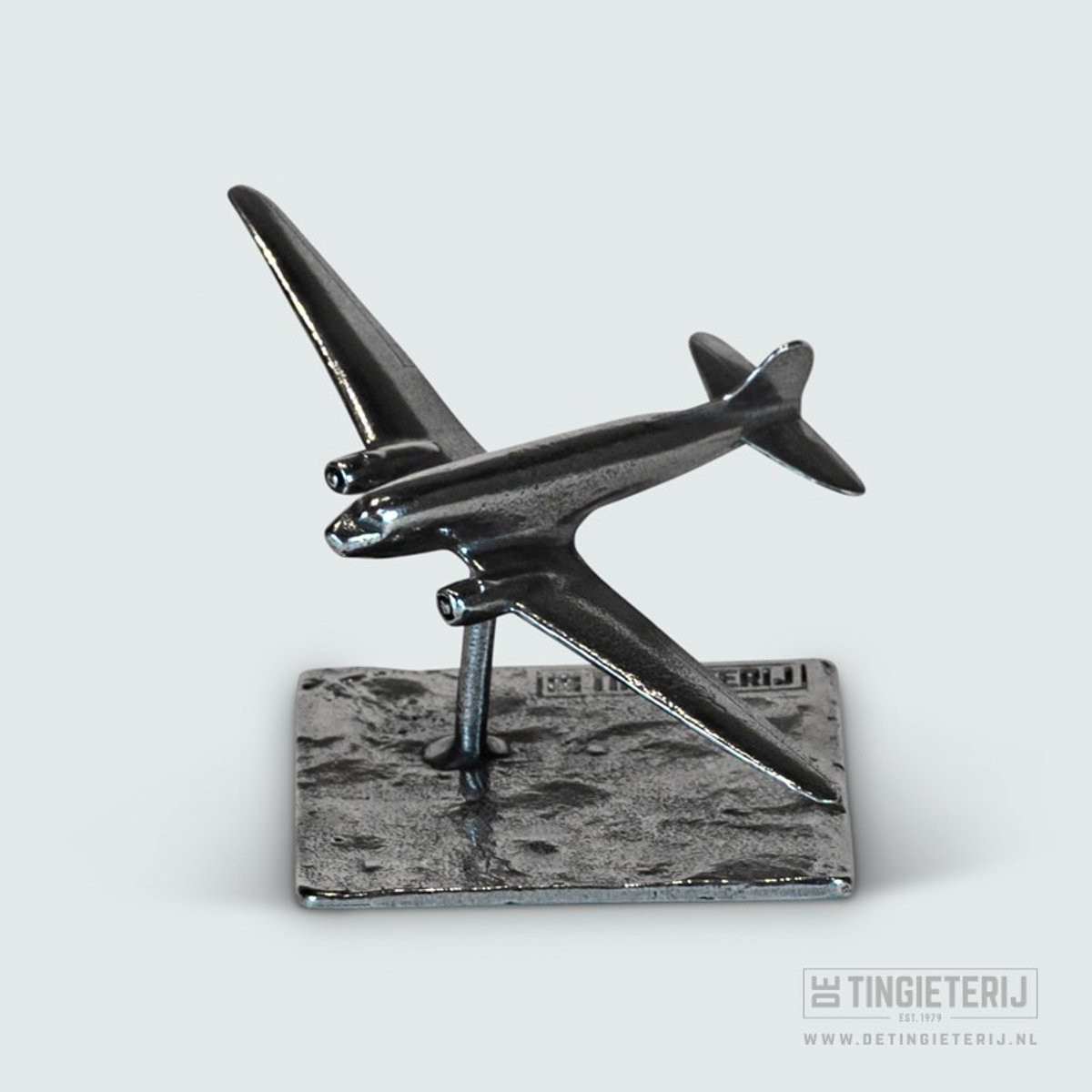 Tinnen miniatuur vliegtuig Dakota modelvliegtuig van De Tingieterij