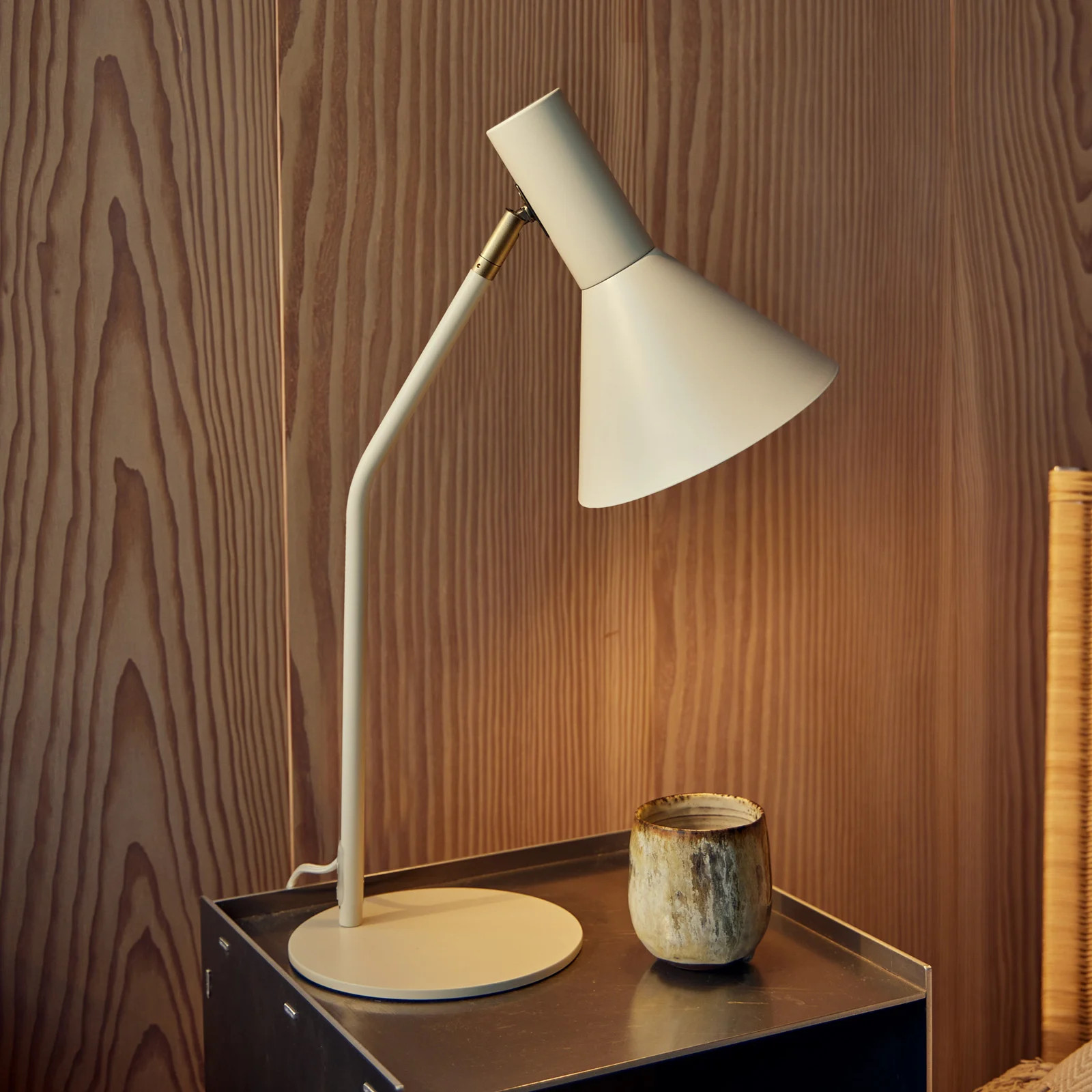 Frandsen Lyss tafellamp beige met lampenkap