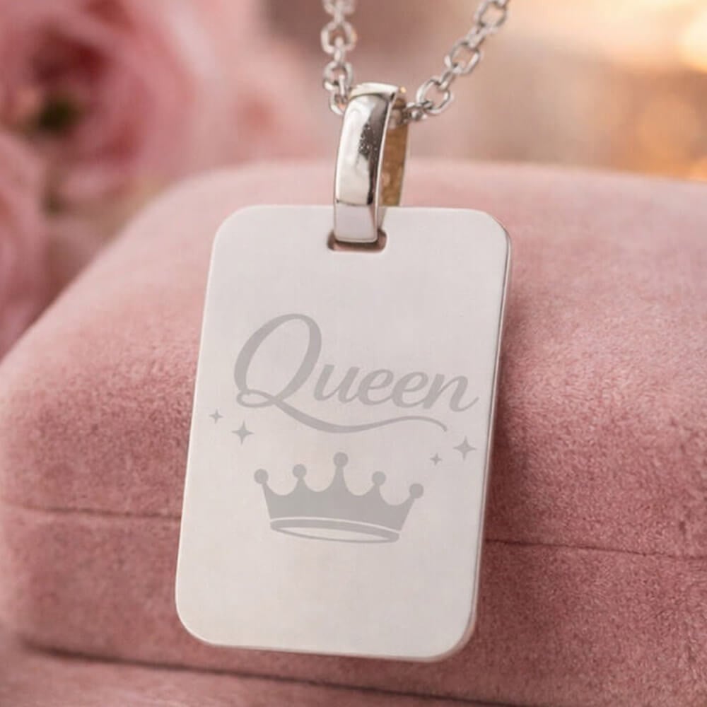 Ocadeau Collier rectangle argent gravé