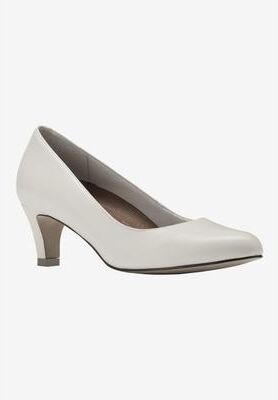 Women's Joy Ii Pump by Ros Hommerson in White Leather (Size 12 M)