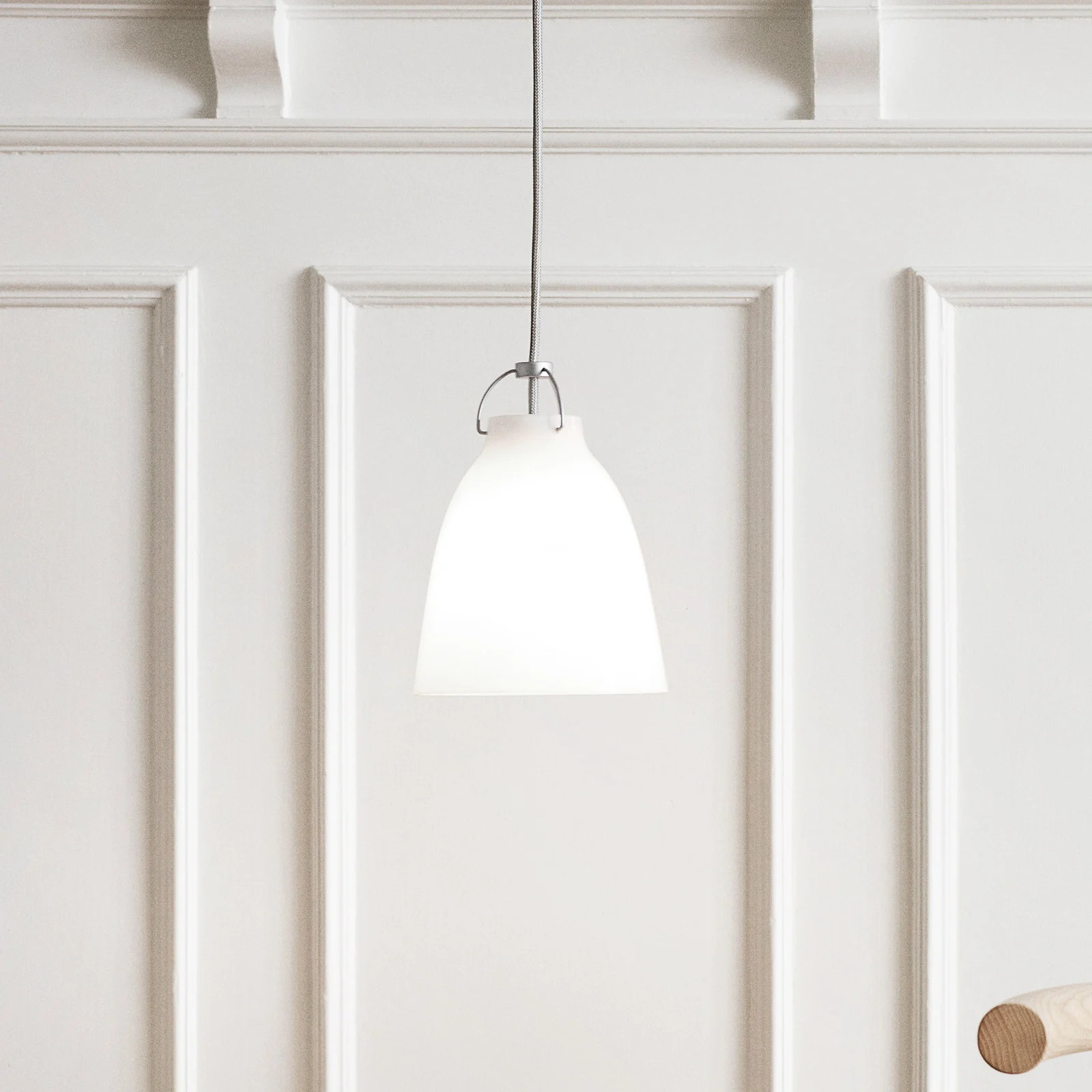 Fritz Hansen Caravaggio P1 hanglamp met opaal glazen kap