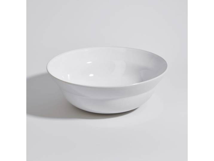 Weiße Keramik-Salatschüssel