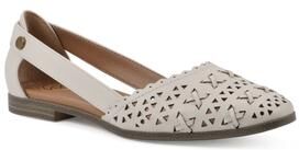 Women's Nobler Flat by White Mountain in Eggshell Smooth (Size 11 M)