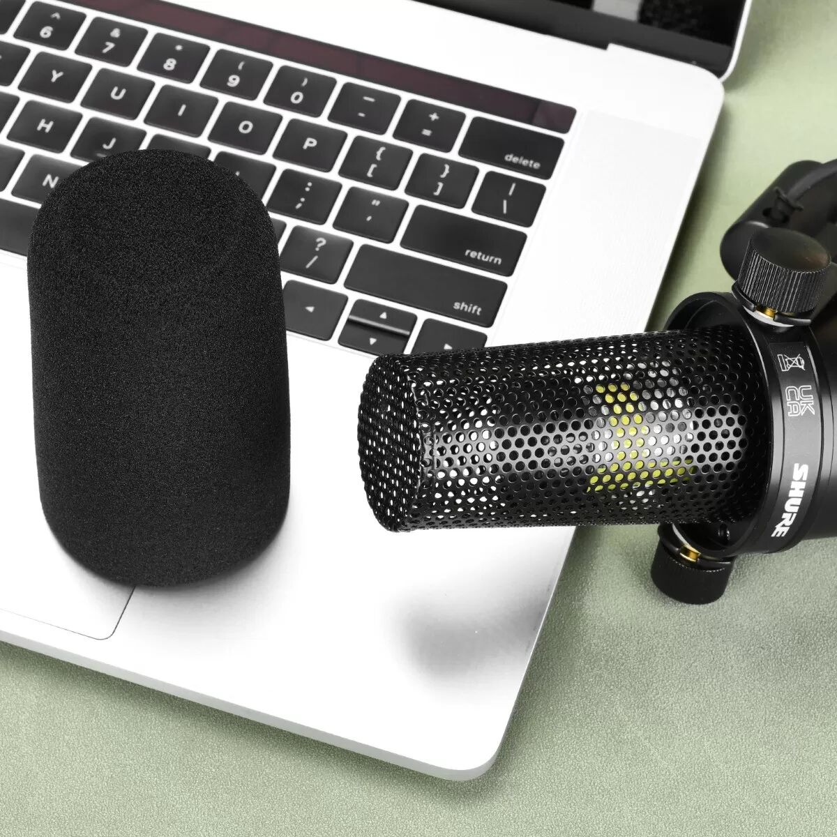 INF Schwarzer Schaumstoff-Windschutz Pop-Filter für Mikrofone - kompatibel mit Shure SM7B/SM7dB - Reduziert Plosive und