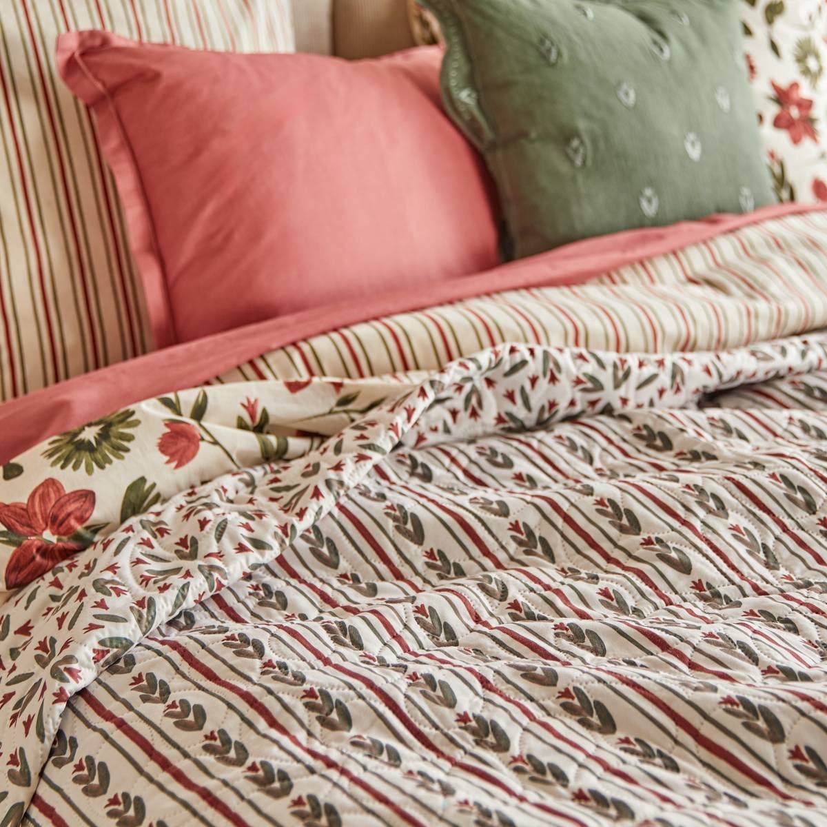 Omkeerbare bedsprei met print van Atmosphera Createur d'Interieur