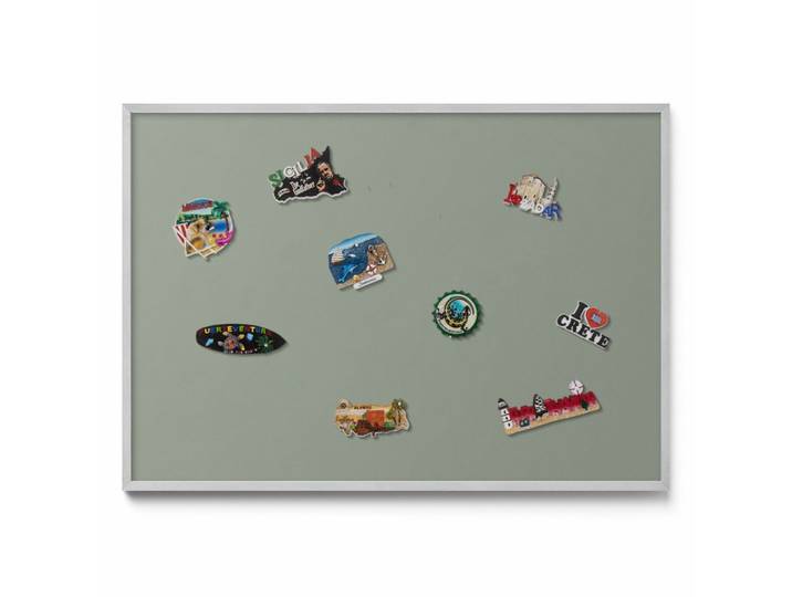 MAGNETTAFEL 100x70 cm silberner Rahmen – Hellbraune Farbe