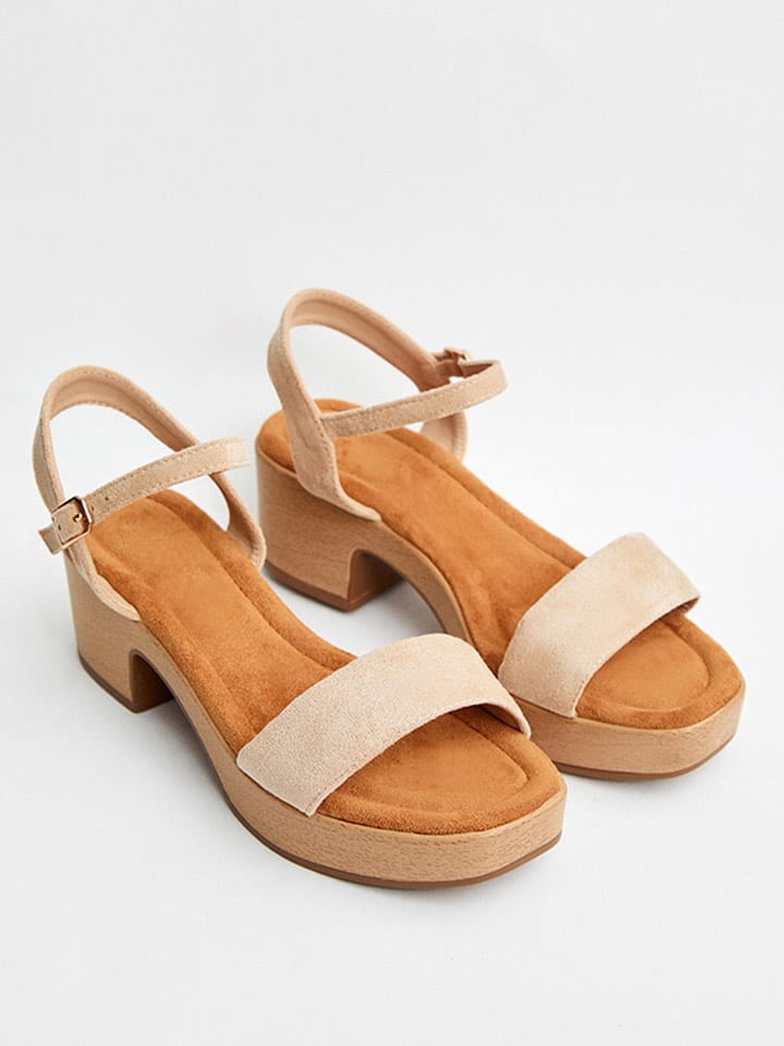 Bellucci Sandaletten in Beige - 40