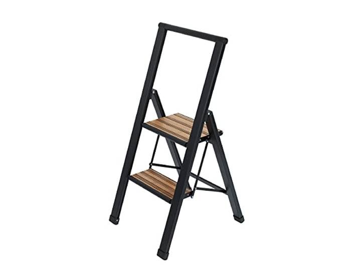 WENKO Leichte Alu-Design Klapptrittleiter, 2-stufig, 50 cm hoher Stand
