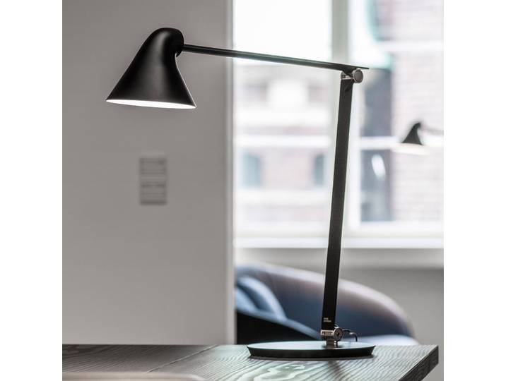 NJP Tischleuhcte m/Fuß 3000K Schwarz - Louis Poulsen - Wohnzimmer - Design - Metall - Einflammig