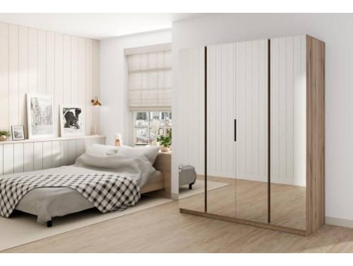 AX Living Nehir Schrank 200 cm Eiche Evoke/Schwarz, 4 Spiegeltüren 4 Spiegeltüren – alles gut verstaut.