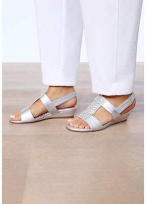 Women's The Lila Sandal by Comfortview in Silver (Size 7 M)