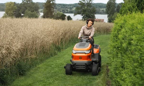 Trator de Jardim TS 215T Husqvarna 970728001