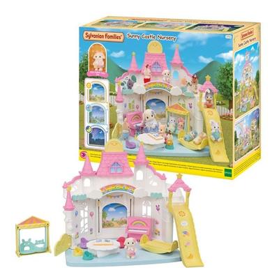 Sylvanian Families 5743 - Sunny Castle Nursery, Erlebniskindergarten Sonnenschloss, Spielset, Puppenhaus