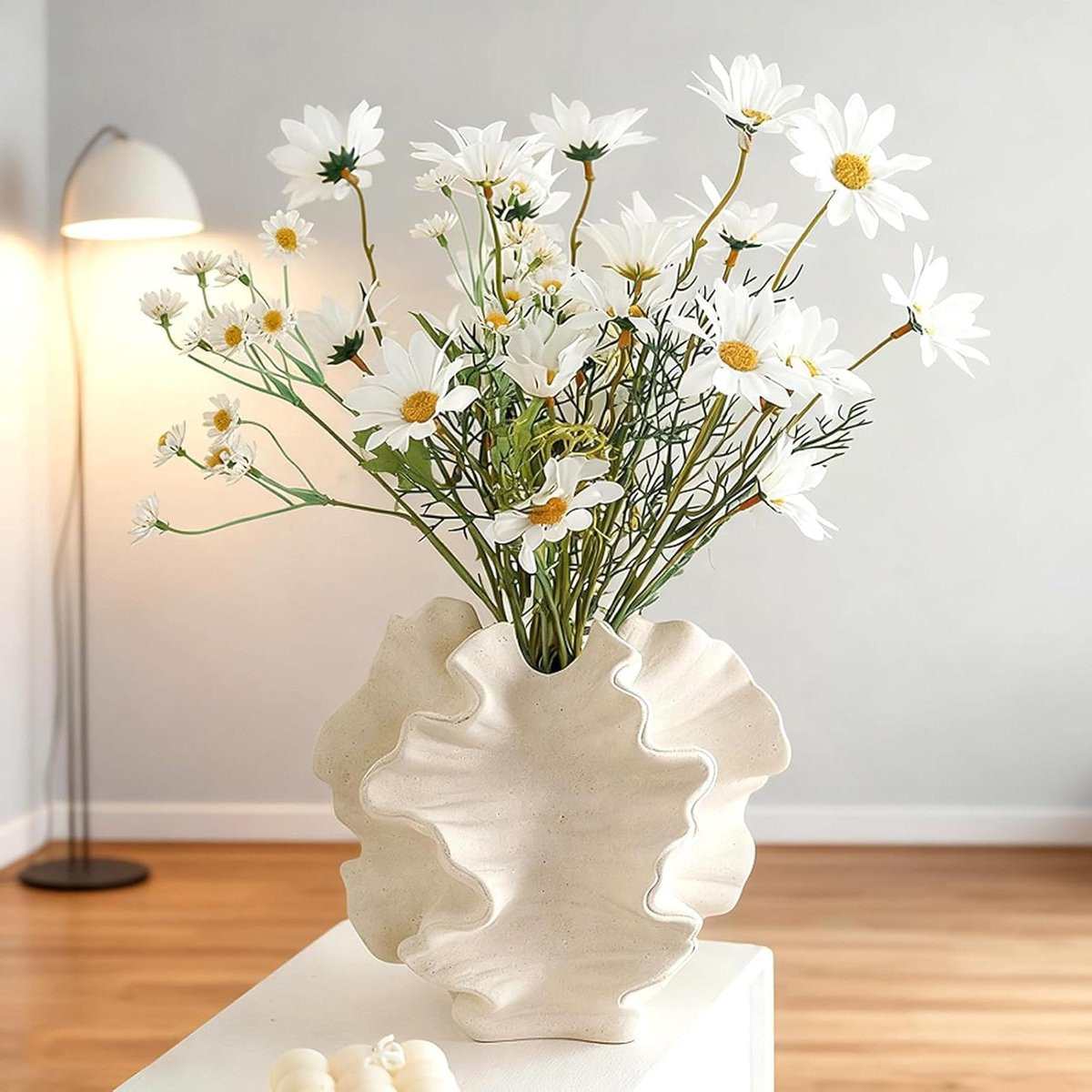 Moderne Keramische Bloemenvaas met Matte Textuur in Beige - Hoogte: 17 cm