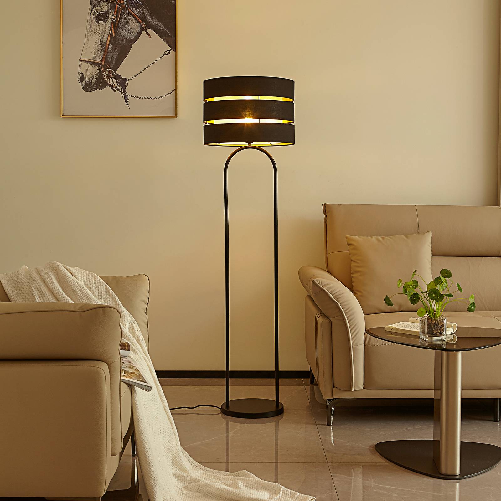 Stehlampe Tsomo Lindby, schwarz, für Wohn- / Esszimmer, Textil / Stoff / Seide, Skandinavisch, Stehlampe