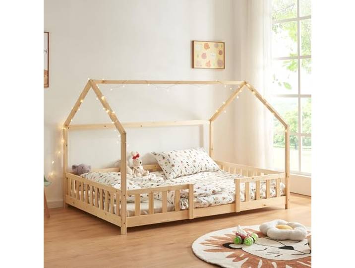 [en.casa] Kinderbett Sisimiut Hausbett Montessori 140 x 200 cm mit Rausfallschutz Holzbett für Kinder Bodenbett Lattenrost Kiefernholz Holzfarben