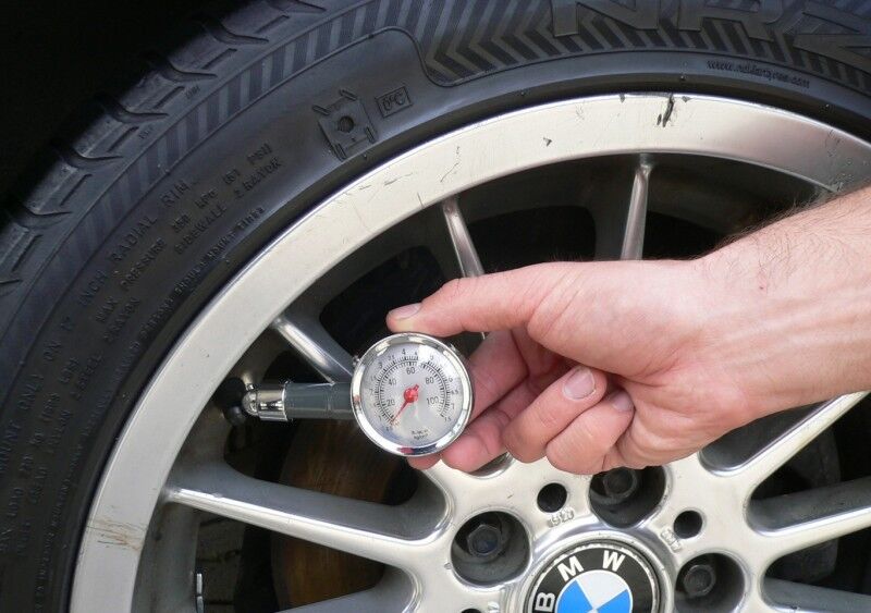 CARCOMMERCE 42453 Tyre pressure gauge