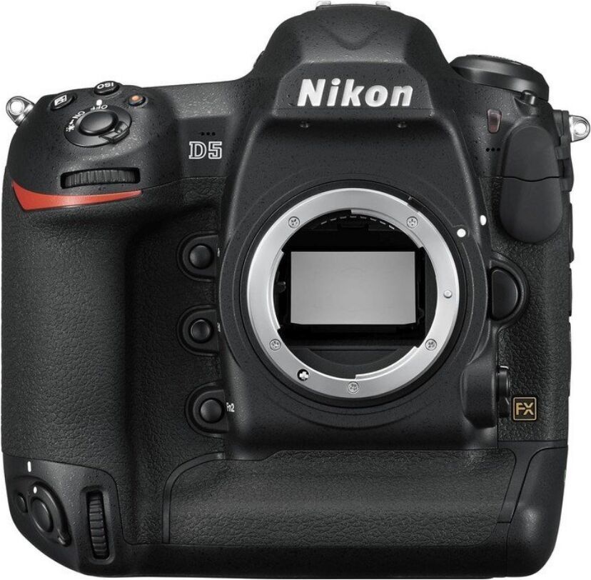 Nikon D5 XQD   Schwarz - Refurbished