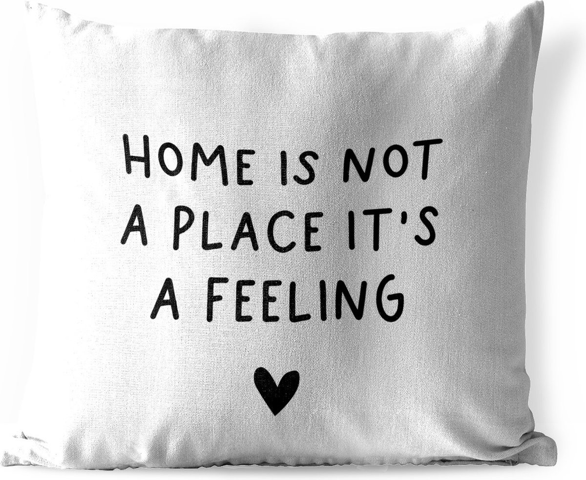 Weerbestendig sierkussen buiten met Engelse quote Home is not a place it's a feeling en hartje - Wit - 60 x 60 cm