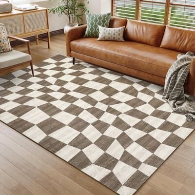 Garvee Irregular Geometric Checkered Area Rug