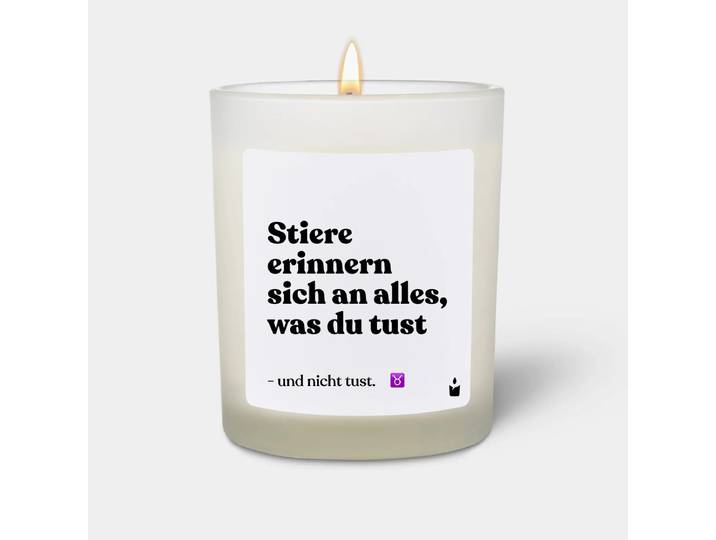 Duftkerze Weiss Woody Stiere erinnern sich an alles, was du tust - und nicht tust.