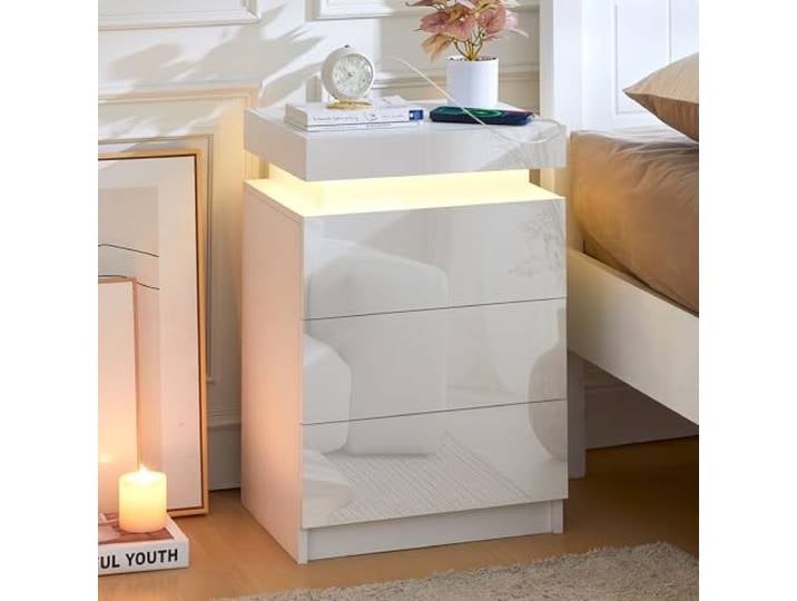 TUKAILAI Nachttisch mit LED Musik-Sync, Steckdose,3 Schubladen Nachtschrank,16 RGB Farben,USB-Anschluss, oberes Ablagefach, Hochglanz-Front, ideal für Schlafzimmer, Bettschrank,Weiß