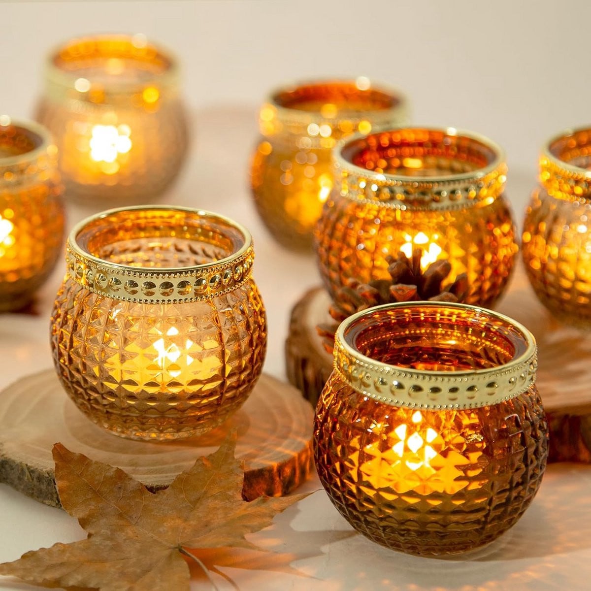 Set van 12 amberkleurige glazen theelichthouders voor sfeer en decoratie