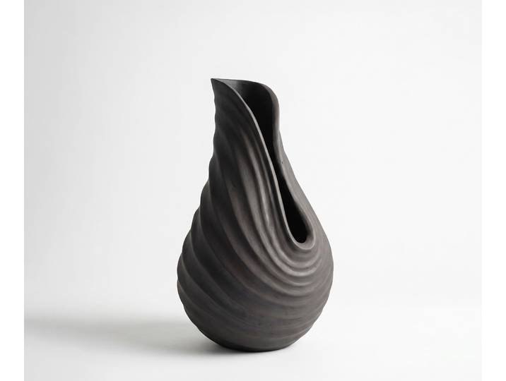 DELIFE Vase Helixa B17 x T18 x H31 cm Aluminium Basalt Gegossen, Wohnaccessoires