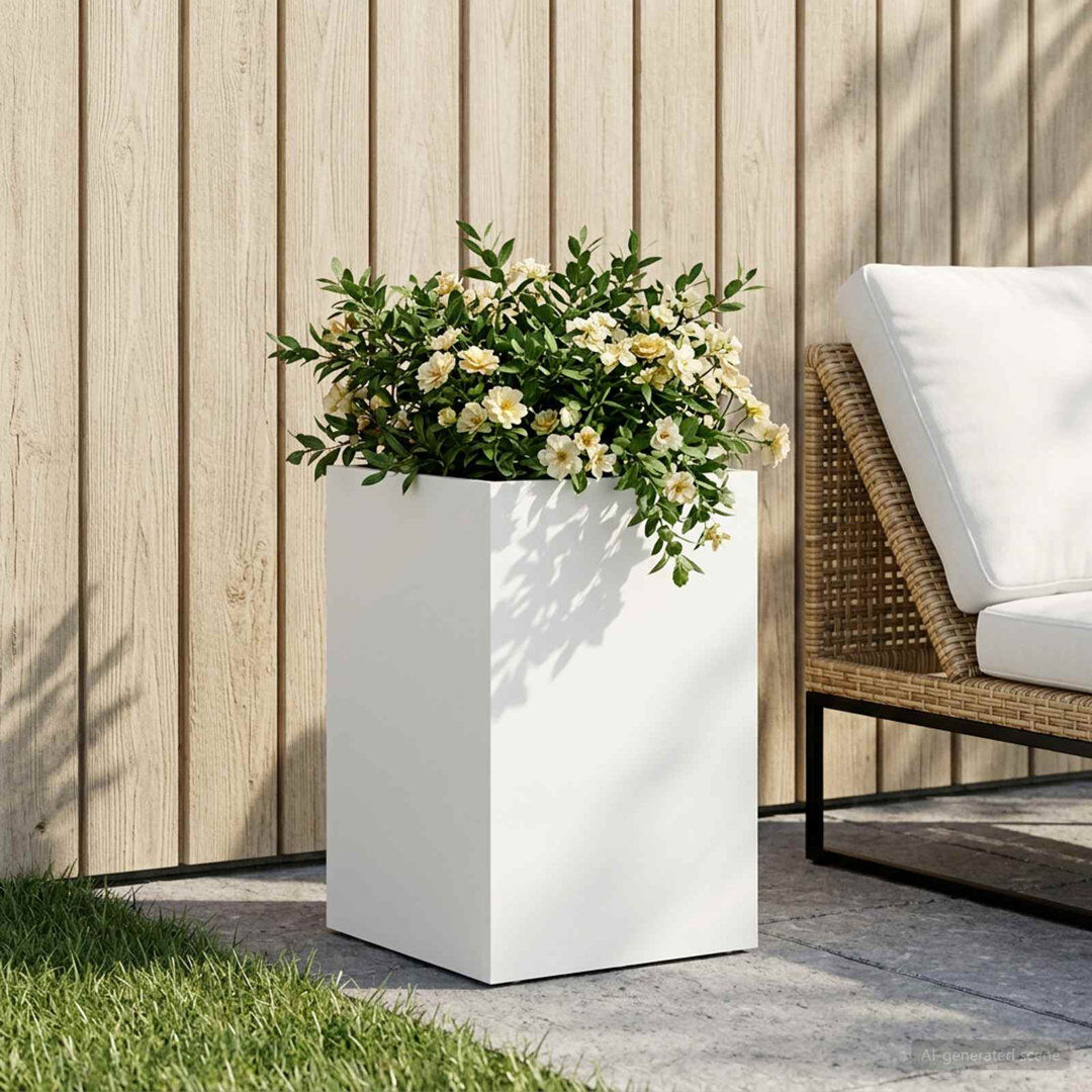 Borough Wharf Planter White 40cm H x 30cm W x 30cm D