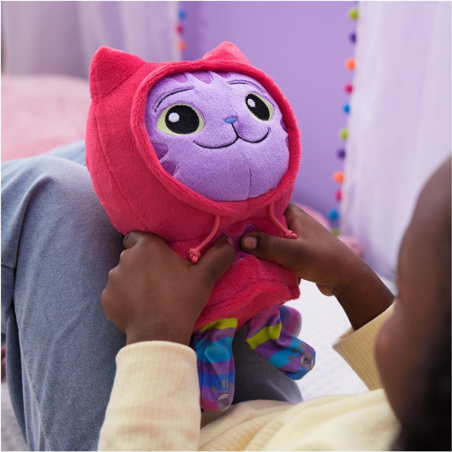 Spin Master Gabby's Dollhouse Deluxe Plush DJ Catnip Toy - Compact Size - Officially Licensed