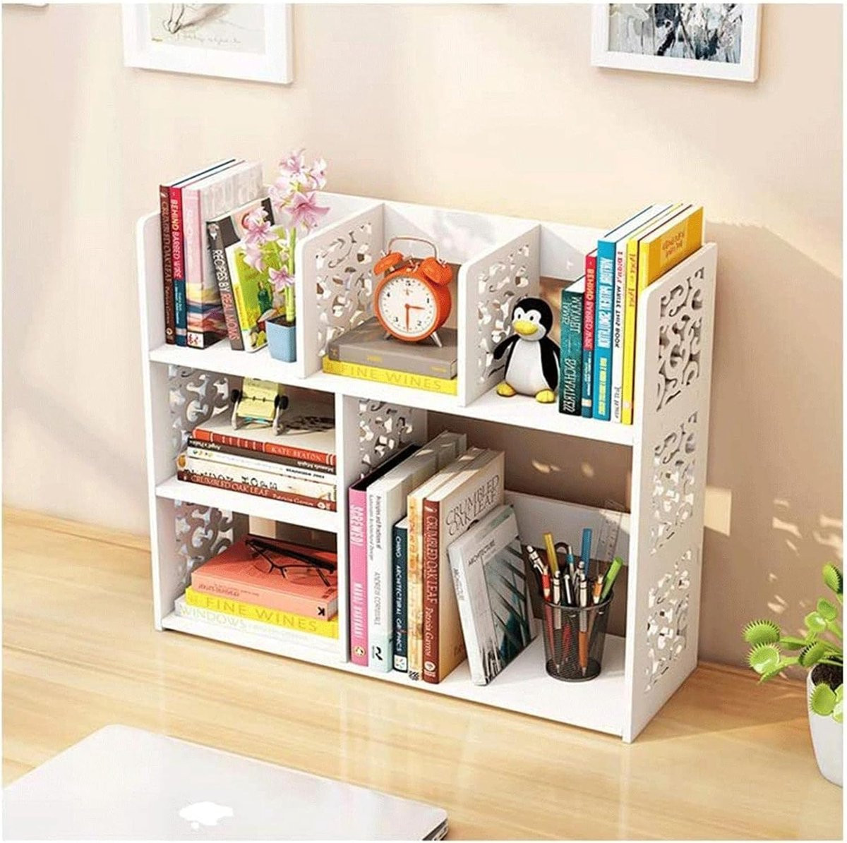 Compacte houten bureau organizer en boekenkast in het groen
