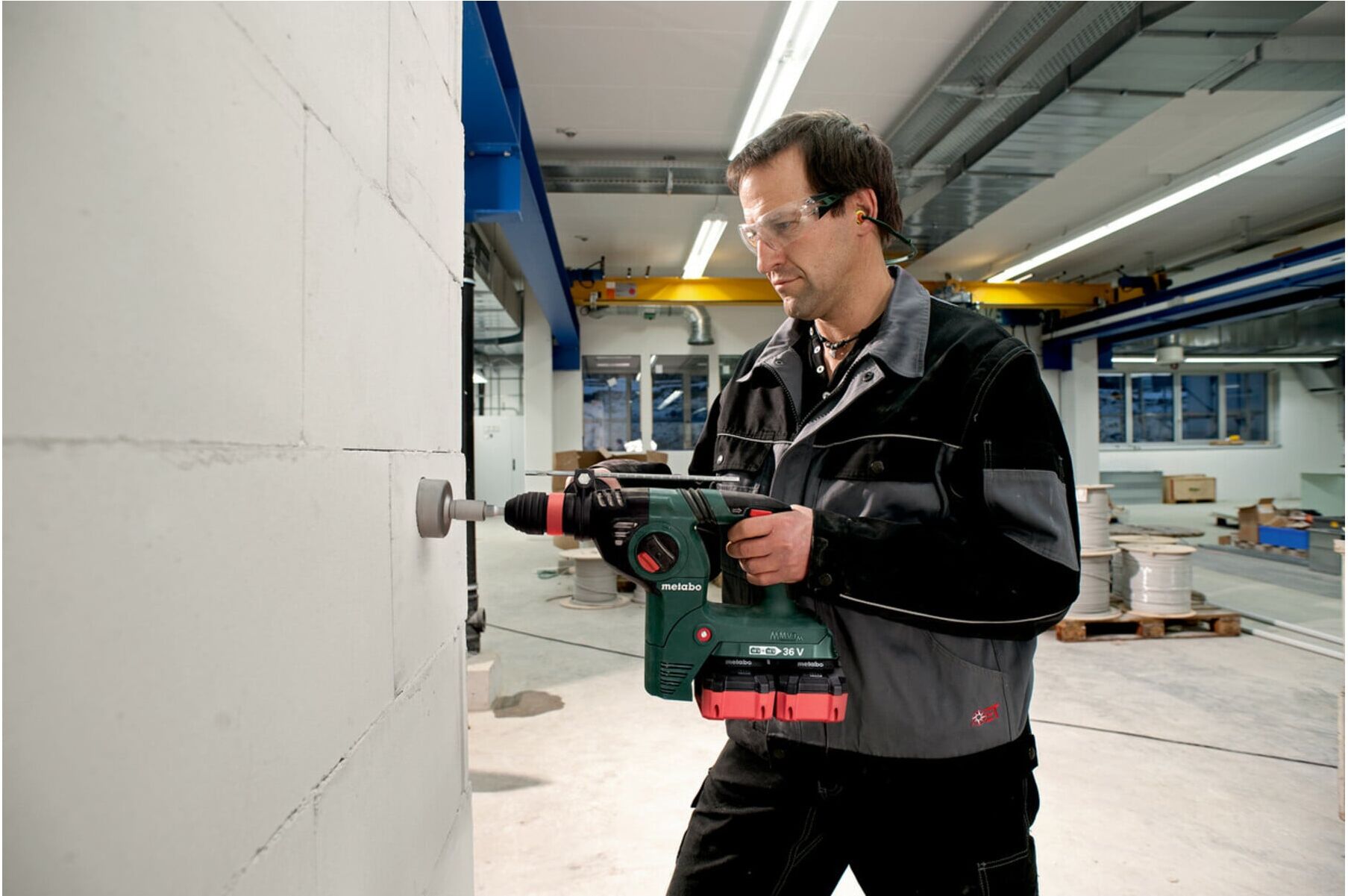 Metabo Akku-Kombihammer KHA 36-18 LTX 32 mit Metabo-Quick-Wechselfutter; metaBOX 165 L (600796840)